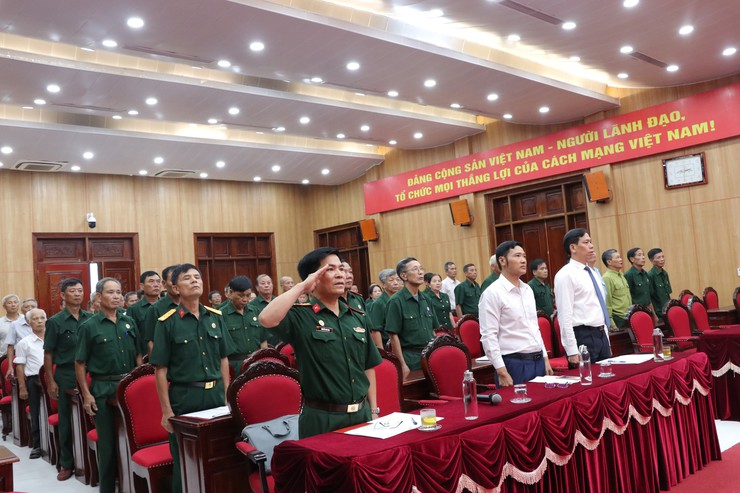 Phường Chương Mỹ tổ chức lễ trao quyết định chỉ định Ban chấp hành Hội Cựu chiến binh phường- Ảnh 1.