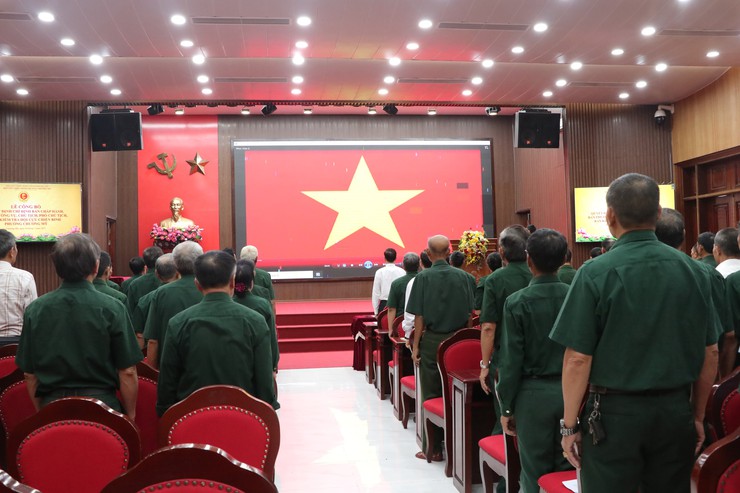 Phường Chương Mỹ tổ chức lễ trao quyết định chỉ định Ban chấp hành Hội Cựu chiến binh phường- Ảnh 2.