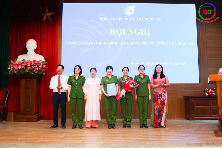 Quốc Oai công bố thành lập Chi hội Phụ nữ Công an xã và 9 Chi hội Phụ nữ trường Mầm non- Ảnh 4.