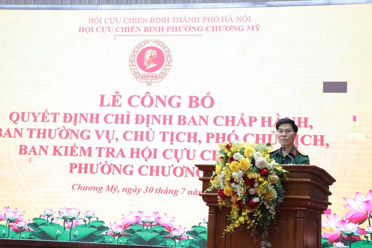 Phường Chương Mỹ tổ chức lễ trao quyết định chỉ định Ban chấp hành Hội Cựu chiến binh phường- Ảnh 6.