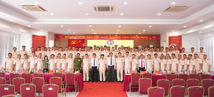 Đại hội Đảng bộ Công an phường Phúc Lợi lần thứ I, nhiệm kỳ 2025 - 2030 thành công tốt đẹp- Ảnh 5.