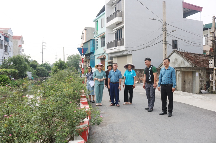 Quốc Oai kiểm tra cuộc thi "Sáng - Xanh - Sạch - Đẹp - An toàn": Lan tỏa ý thức cộng đồng, nâng tầm diện mạo nông thôn mới- Ảnh 8.