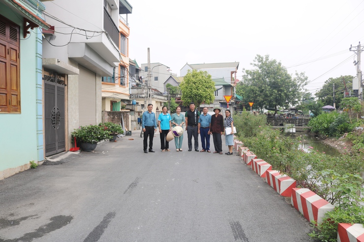 Quốc Oai kiểm tra cuộc thi "Sáng - Xanh - Sạch - Đẹp - An toàn": Lan tỏa ý thức cộng đồng, nâng tầm diện mạo nông thôn mới- Ảnh 9.