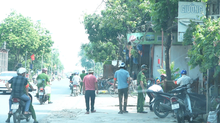 XÃ DÂN HÒA RA QUÂN TỔNG KIỂM TRA, XỬ LÝ VI PHẠM VỀ TRẬT TỰ, AN TOÀN GIAO THÔNG, TRẬT TỰ ĐÔ THỊ, TRẬT TỰ CÔNG CỘNG NĂM 2025- Ảnh 13.