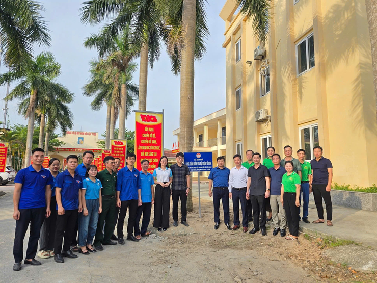 Khánh thành công trình “Vườn hoa Mặt trận Tổ quốc” chào mừng Đại hội Đảng bộ xã Dân Hòa lần thứ I, nhiệm kỳ 2025–2030- Ảnh 2.