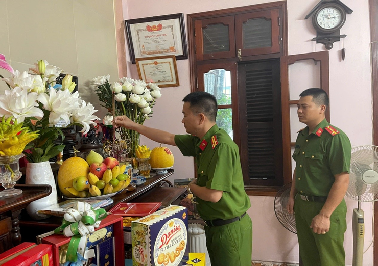 Công an phường Hoàng Liệt phát huy truyền thống “uống nước nhớ nguồn”- Ảnh 1.