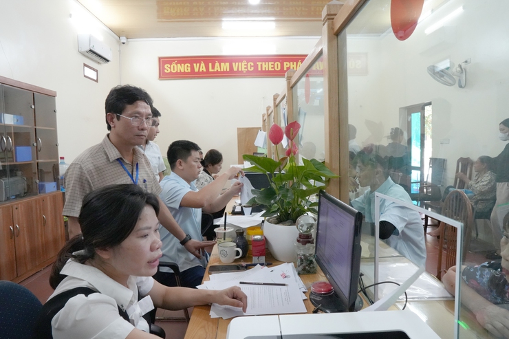 Hà Nội triển khai loạt tiện ích miễn phí tại các điểm phục vụ hành chính công từ ngày 1/8/2025- Ảnh 1.