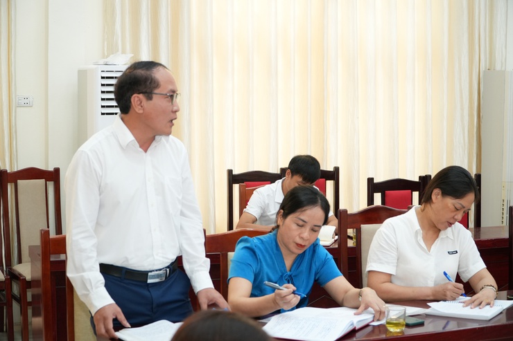 Lãnh đạo xã làm việc với các trường học trên địa bàn để nghe báo cáo công tác chuẩn bị cho năm học mới 2025-2026- Ảnh 5.