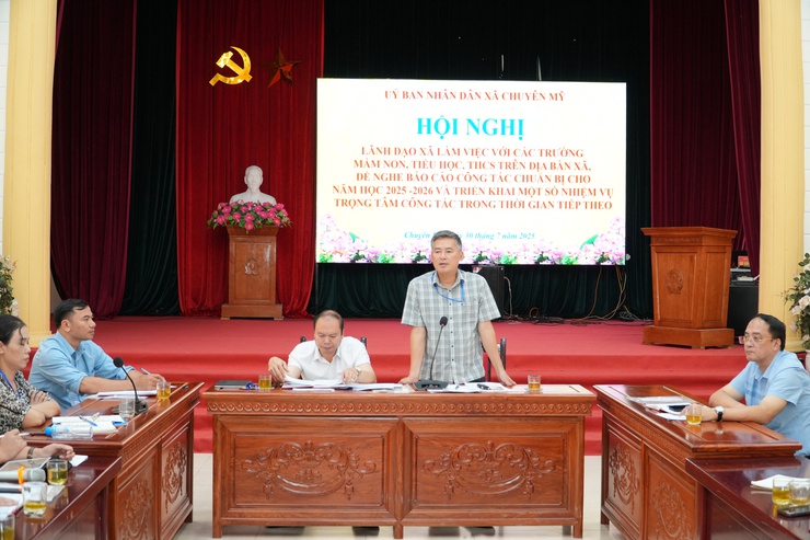 Lãnh đạo xã làm việc với các trường học trên địa bàn để nghe báo cáo công tác chuẩn bị cho năm học mới 2025-2026- Ảnh 6.