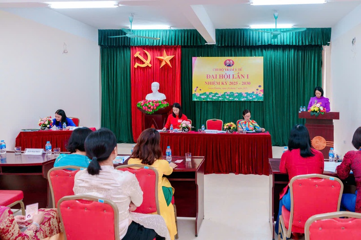 Chi bộ Trạm Y tế phường Xuân Phương Đại hội lần thứ I, nhiệm kỳ 2025-2030- Ảnh 1.