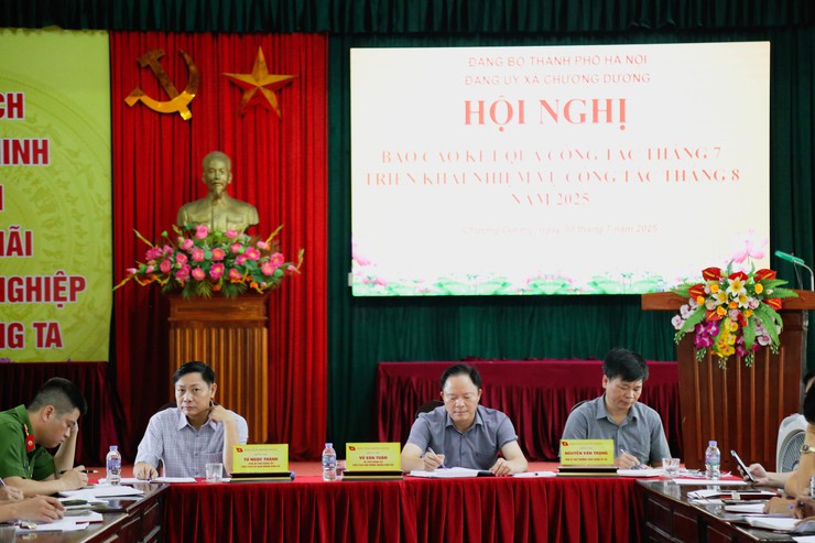 Đảng ủy xã Chương Dương tổ chức Hội nghị báo cáo kết quả công tác tháng 7 và triển khai nhiệm vụ tháng 8 năm 2025- Ảnh 2.