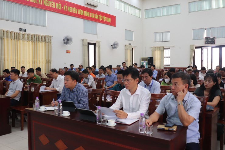 UBND xã Bát Tràng triển khai Kế hoạch về công tác vệ sinh môi trường gắn với thực hiện phong trào thi đua Sáng - Xanh - Sạch - Đẹp trên địa bàn xã- Ảnh 1.