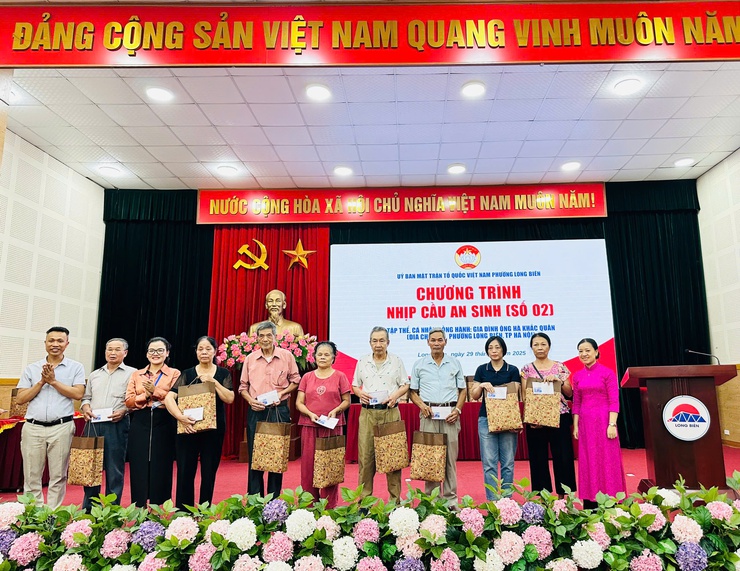 MTTQ Việt Nam phường Long Biên tổ chức chương trình “Nhịp cầu an sinh (số 02)”- Ảnh 2.