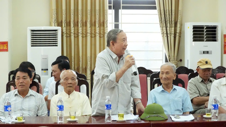 Đảng ủy xã Phượng Dực tổ chức hội nghị đóng góp ý kiến vào Dự thảo Báo cáo chính trị trình Đại hội đại biểu Đảng bộ xã lần thứ I, nhiệm kỳ 2025 – 2030
- Ảnh 2.