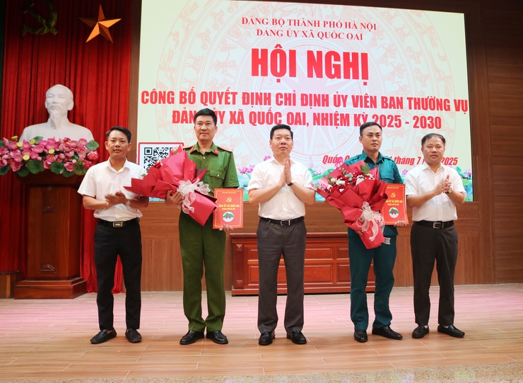 Quốc Oai tổ chức hội nghị giao ban Bí thư Chi bộ, Trưởng thôn, Trưởng ban công tác Mặt trận- Ảnh 15.