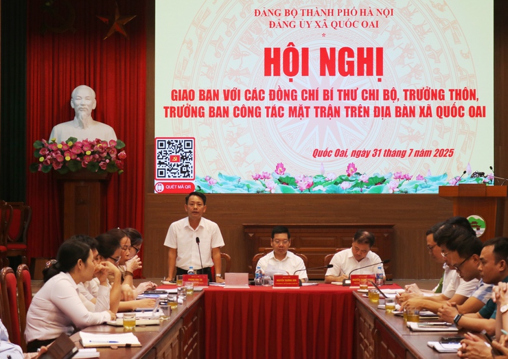 Quốc Oai tổ chức hội nghị giao ban Bí thư Chi bộ, Trưởng thôn, Trưởng ban công tác Mặt trận- Ảnh 2.
