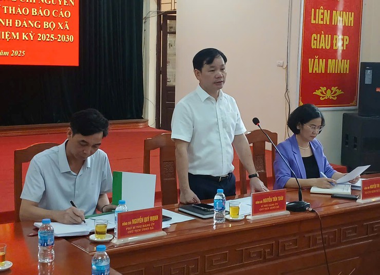 lấy ý  kiến vào dự thảo Báo cáo chính trị của BCH Đảng bộ xã Liên Minh lần thứ I, nhiệm kỳ 2025-2030- Ảnh 3.