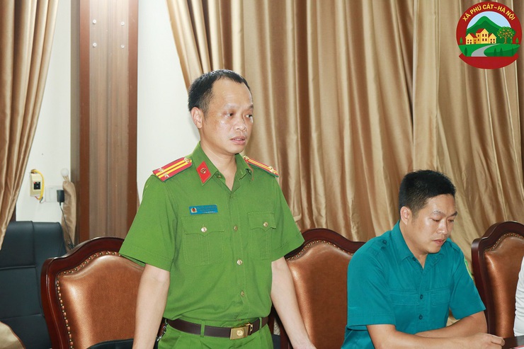 UBND xã Phú Cát tổ chức hội nghị tập thể kiểm điểm công tác tháng 7, triển khai nhiệm vụ công tác tháng 8/2025- Ảnh 4.