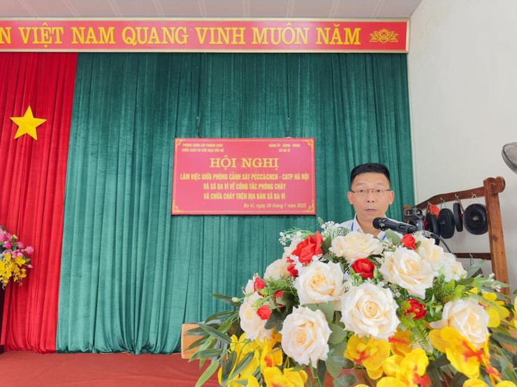 HỘI NGHỊ TRIỂN KHAI THỰC HIỆN NHIỆM VỤ TRỌNG TÂM VỀ CÔNG TÁC PCCC, CNCH SAU KHI THÀNH LẬP CHÍNH QUYỀN ĐỊA PHƯƠNG 2 CẤP VÀ LUẬT PCCC & CNCH CÓ HIỆU LỰC- Ảnh 1.