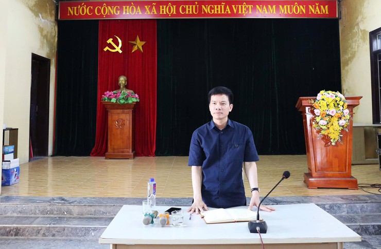 THÀNH ỦY VIÊN, BÍ THƯ ĐẢNG ỦY, CHỦ TỊCH HĐND XÃ BÙI DUY CƯỜNG - LÀM VIỆC VỚI CÁC THÔN TRÊN ĐỊA BÀN XÃ.- Ảnh 1.