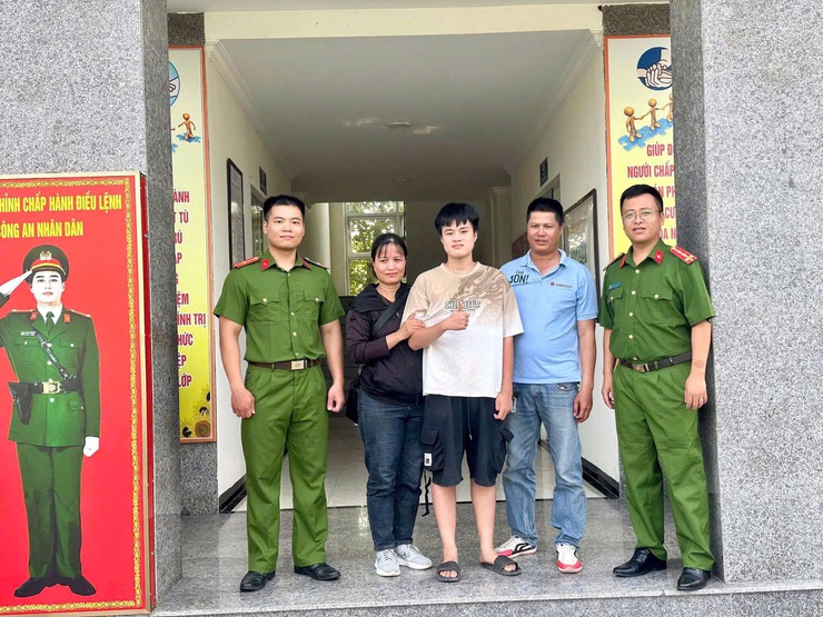CÔNG AN PHƯỜNG SƠN TÂY KỊP THỜI NGĂN CHẶN VỤ LỪA ĐẢO CHIẾM ĐOẠT TÀI SẢN- Ảnh 1.