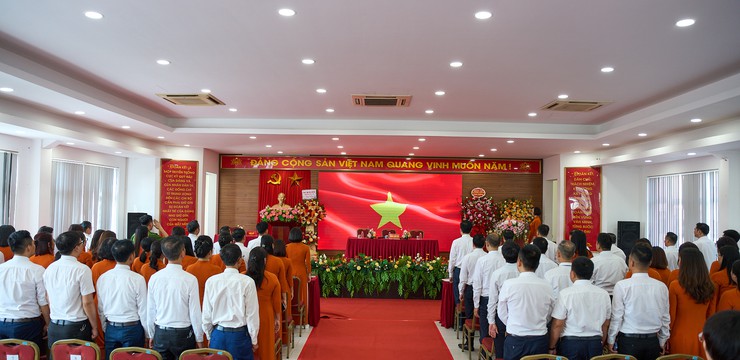 Đại hội Đảng bộ UBND phường Phúc Lợi lần thứ I, nhiệm kỳ 2025-2030- Ảnh 1.