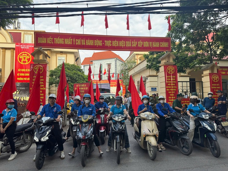 Phường Phú Lương triển khai Kế hoạch ra quân tổng VSMT và chỉnh trang đô thị, chào mừng 80 năm Cách mạng tháng Tám, Quốc khánh 2/9- Ảnh 1.