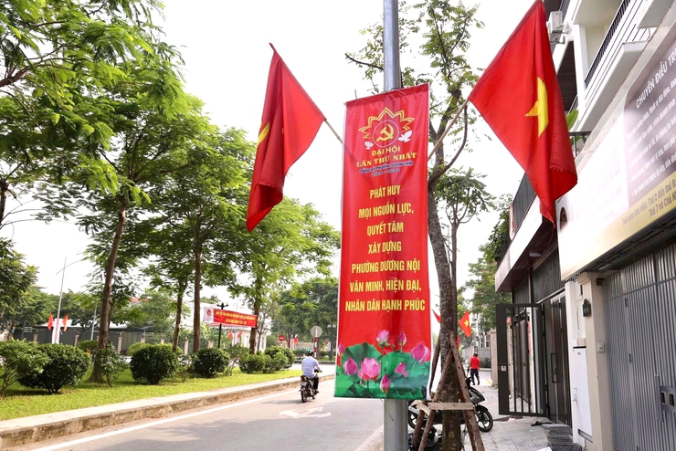 Chùm ảnh phường Dương Nội rộn ràng cờ hoa chào mừng Đại hội Đại biểu Đảng bộ phường lần thứ I, nhiệm kỳ 2025–2030- Ảnh 12.