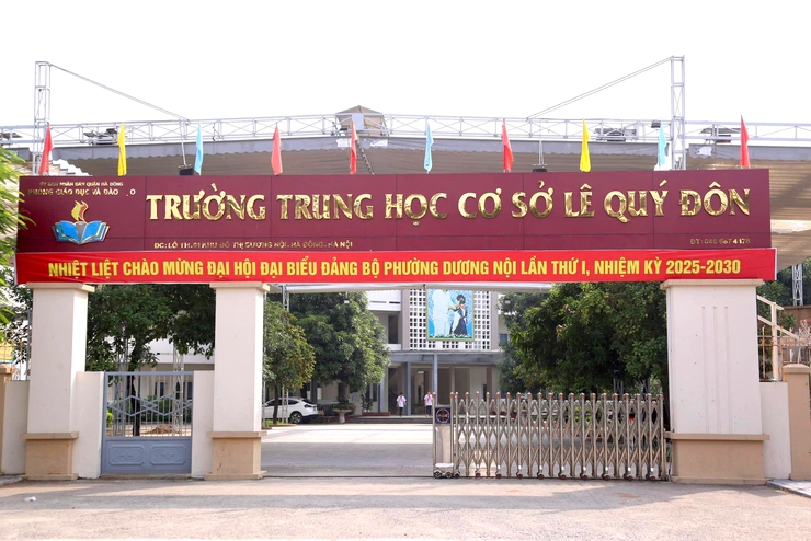 Chùm ảnh phường Dương Nội rộn ràng cờ hoa chào mừng Đại hội Đại biểu Đảng bộ phường lần thứ I, nhiệm kỳ 2025–2030- Ảnh 13.