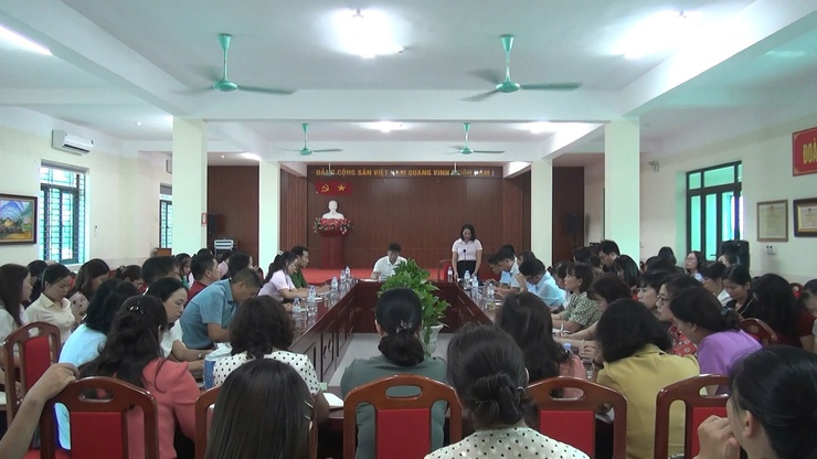 Xã Thư Lâm tổ chức hội nghị đánh giá công tác giáo dục và triển khai nhiệm vụ năm học mới 2025-2026.- Ảnh 1.