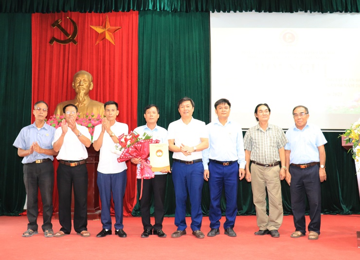 Hội Cựu chiến binh xã Phú Nghĩa tổ chức Hội nghị thông qua Quyết định về công tác cán bộ và triển khai các nhiệm vụ 06 tháng cuối năm 2025- Ảnh 2.