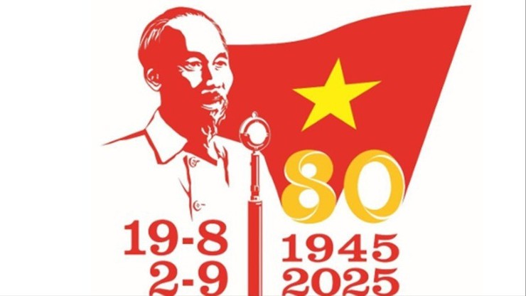 Hoài Đức đẩy mạnh tuyên truyền kỷ niệm 80 năm Cách mạng tháng Tám thành công 19/8 và Quốc khánh 2/9- Ảnh 1.