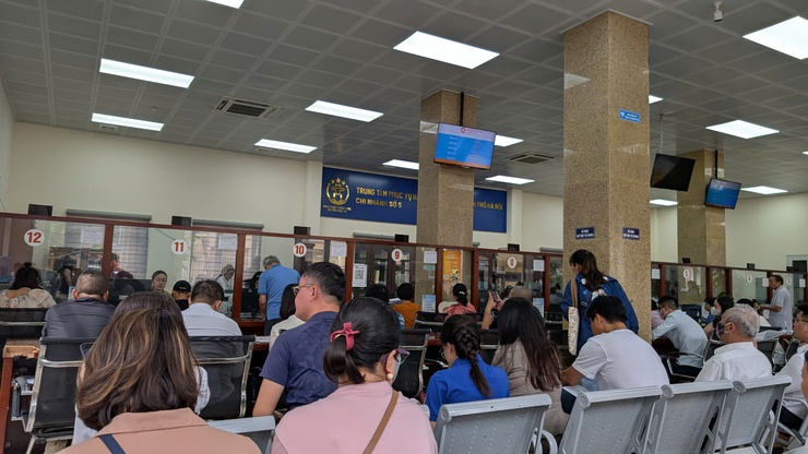 Hà Nội siết chặt, xử lý nghiêm tình trạng “cò làm giấy tờ” theo chỉ đạo của Thủ tướng Chính phủ- Ảnh 1.