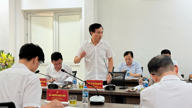 Đảng uỷ phường Xuân Phương tổ chức lấy ý kiến góp ý vào văn kiện Đại hội đại biểu Đảng bộ phường lần thứ I, nhiệm kỳ 2025-2030- Ảnh 2.