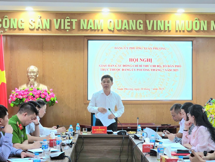 Hội nghị giao ban các đồng chí Bí thư chi bộ, tổ dân phố trực thuộc Đảng ủy phường Xuân Phương tháng 7/2025- Ảnh 4.
