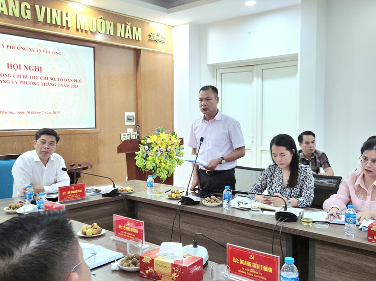 Hội nghị giao ban các đồng chí Bí thư chi bộ, tổ dân phố trực thuộc Đảng ủy phường Xuân Phương tháng 7/2025- Ảnh 2.