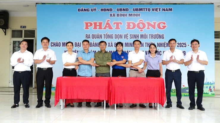 Bình Minh tổ chức phát động ra quân tổng vệ sinh môi trường  góp phần tạo cảnh quan môi trường “ Sáng- xanh- sạch- đẹp”- Ảnh 5.