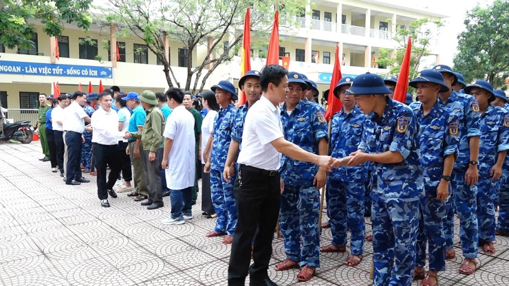 Bình Minh tổ chức phát động ra quân tổng vệ sinh môi trường  góp phần tạo cảnh quan môi trường “ Sáng- xanh- sạch- đẹp”- Ảnh 6.