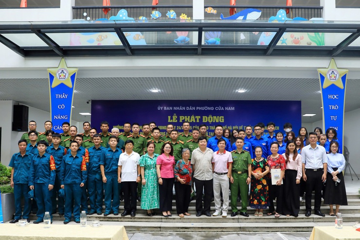 PHƯỜNG CỬA NAM PHÁT ĐỘNG CHIẾN DỊCH “45 NGÀY ĐÊM RA QUÂN” CHUYỂN ĐỔI SỐ
- Ảnh 1.