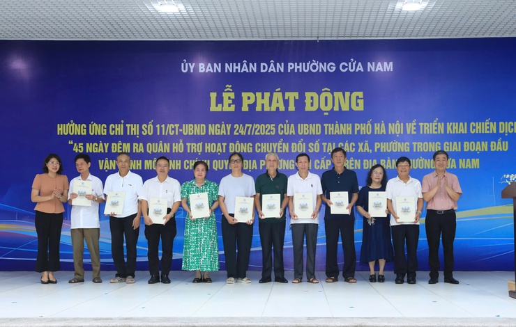 PHƯỜNG CỬA NAM PHÁT ĐỘNG CHIẾN DỊCH “45 NGÀY ĐÊM RA QUÂN” CHUYỂN ĐỔI SỐ
- Ảnh 5.