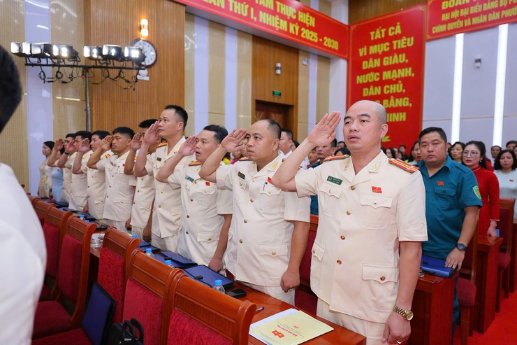 ĐẠI HỘI ĐẠI BIỂU ĐẢNG BỘ PHƯỜNG HOÀNG MAI LẦN THỨ I, NHIỆM KỲ 2025-2030 THÀNH CÔNG TỐT ĐẸP!- Ảnh 3.