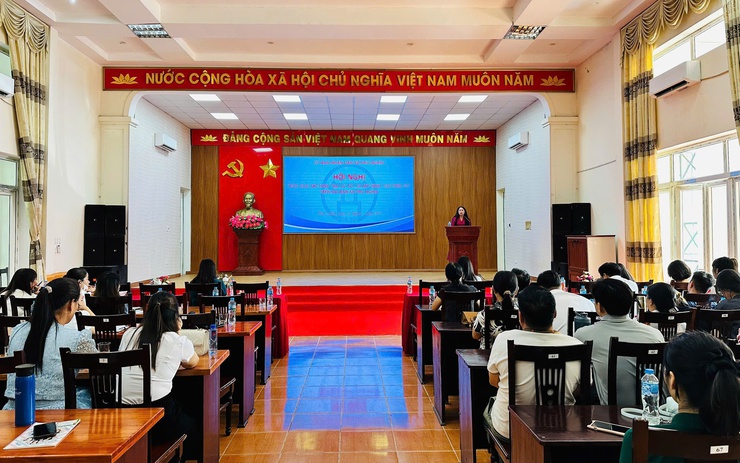 Phú Nghĩa tiếp tục đẩy mạnh chuyển đổi số với 02 Mô hình: "Đại sứ số" và "Gia đình số"
- Ảnh 1.