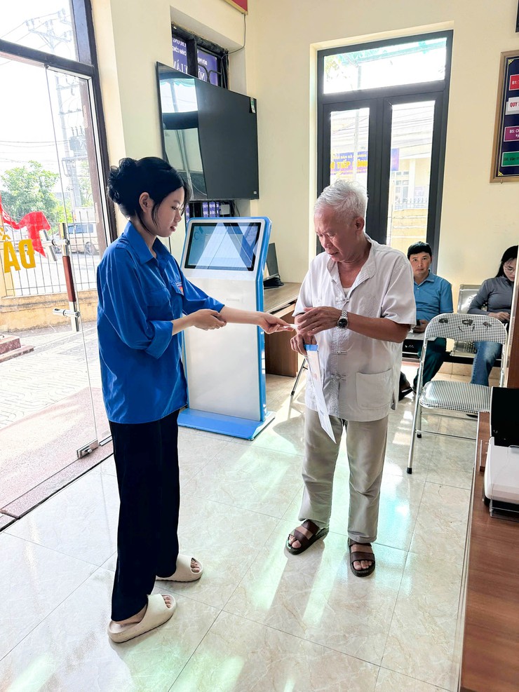Xã Chương Dương đứng vị trí top 3
“Bộ chỉ số phục vụ người dân” tháng 7/2025- Ảnh 7.