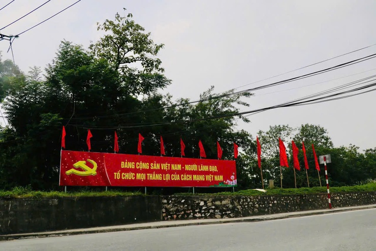 Phường Lĩnh Nam rực rỡ cờ hoa chào mừng Đại hội Đại biểu Đảng bộ Phường lần thứ I, nhiệm kỳ 2025-2030- Ảnh 14.