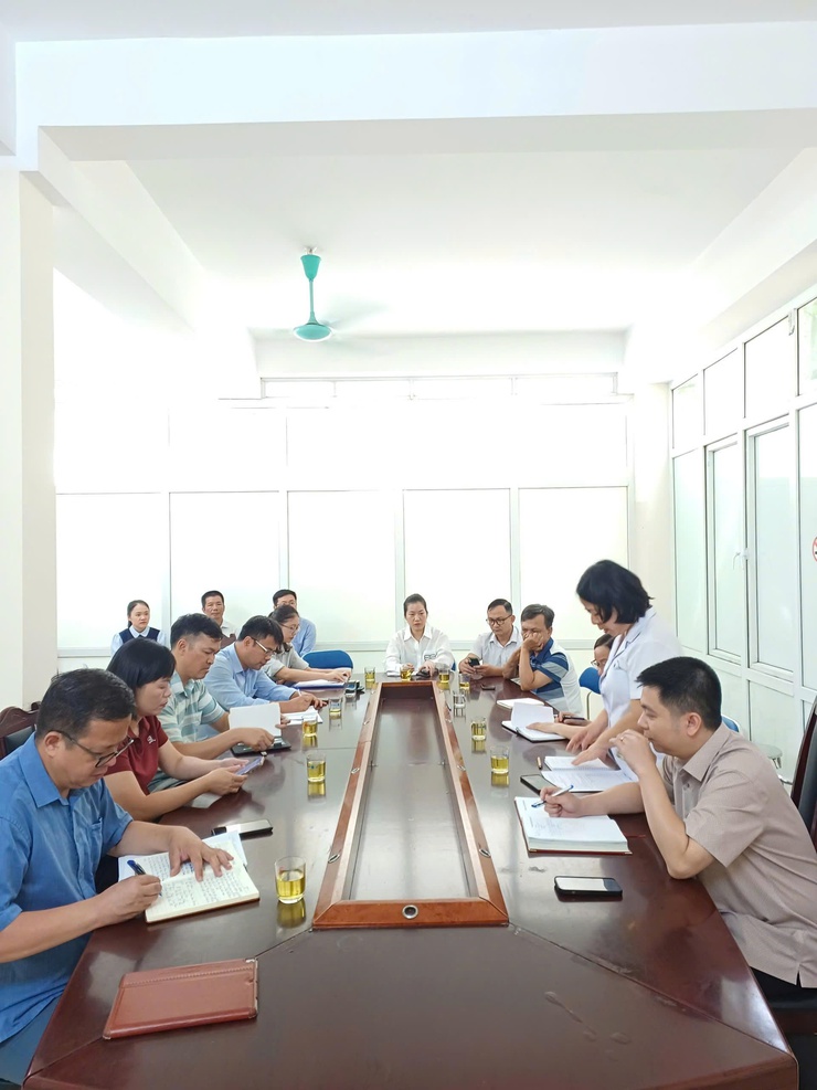 Trạm Y tế phường thông báo tình hình kiểm tra, giám sát ổ dịch Tại TDP số 12 Kiều Mai phường Xuân Phương- Ảnh 1.