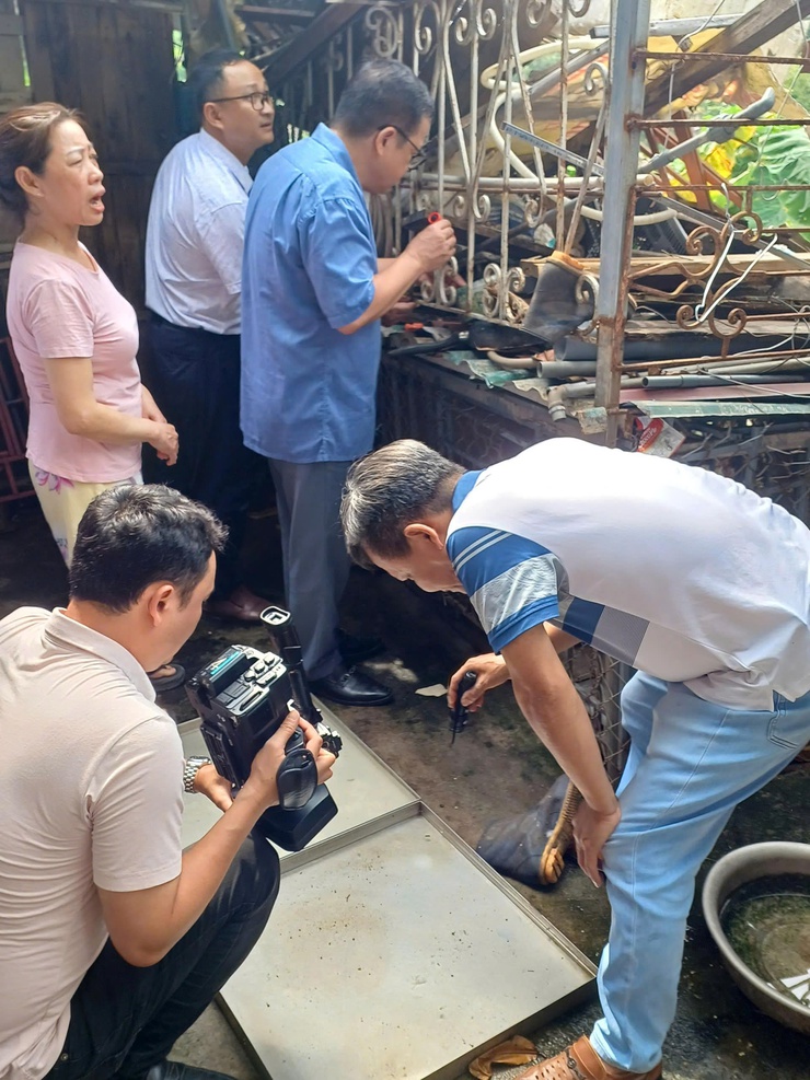 Trạm Y tế phường thông báo tình hình kiểm tra, giám sát ổ dịch Tại TDP số 12 Kiều Mai phường Xuân Phương- Ảnh 3.