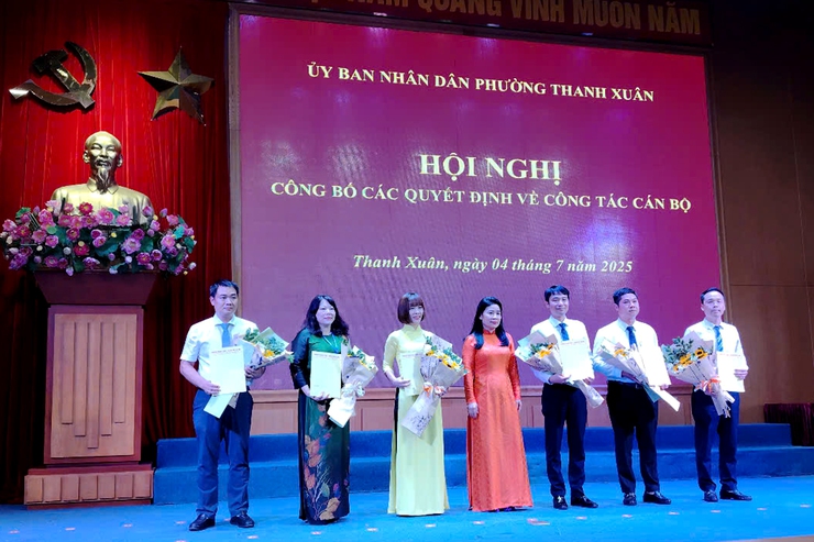 Phường Thanh Xuân công bố các quyết định quan trọng về tổ chức bộ máy và công tác cán bộ- Ảnh 3.