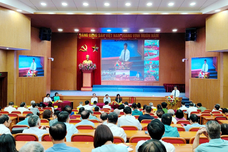 Đoàn đại biểu Quốc hội thành phố Hà Nội tiếp xúc cử tri tại Đơn vị bầu cử số 3- Ảnh 1.