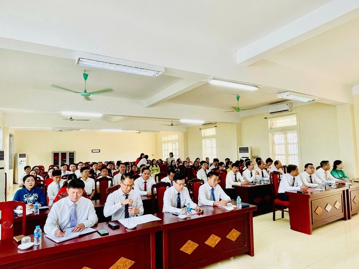 Xã Yên Bài tổ chức hội nghị công bố các quyết định thành lập các phòng ban, đơn vị trực thuộc và bổ nhiệm cán bộ.- Ảnh 3.