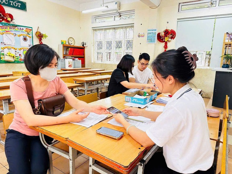 TRIỂN KHAI HIỆU QUẢ CÔNG TÁC TUYỂN SINH TRỰC TUYẾN LỚP 1, NĂM HỌC 2025 – 2026 TẠI CÁC TRƯỜNG HỌC TRÊN ĐỊA BÀN XÃ THANH TRÌ
- Ảnh 5.